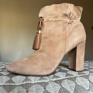 Louise Et Cie Taedin Tassel Soft KidSuede Tan Leather Heel Ankle Bootie Women 10